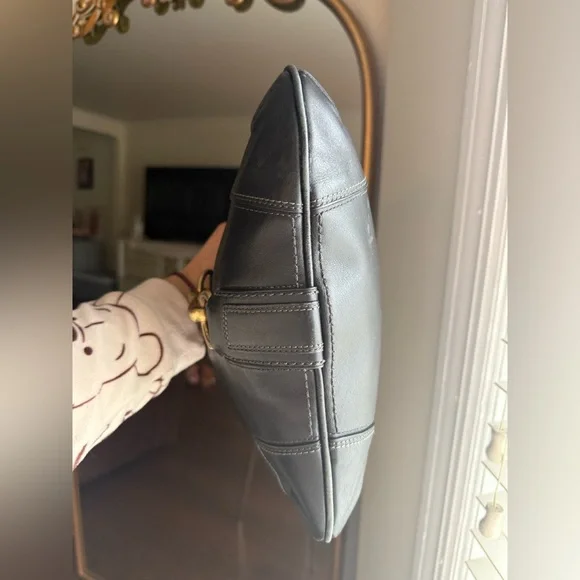 Coach Hamilton Black Leather Brass Hardware Shoulder Bag - Picture 6 of 10